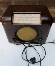 Vintage Bakerlite Bush Radio DAC 90 A With Power Cable