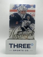 Connor Hellebuyck 2025-26 Flair #150 Jets