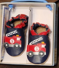 Robeeze Soft soles Size 0-6months Fire Engine Navy NEW 