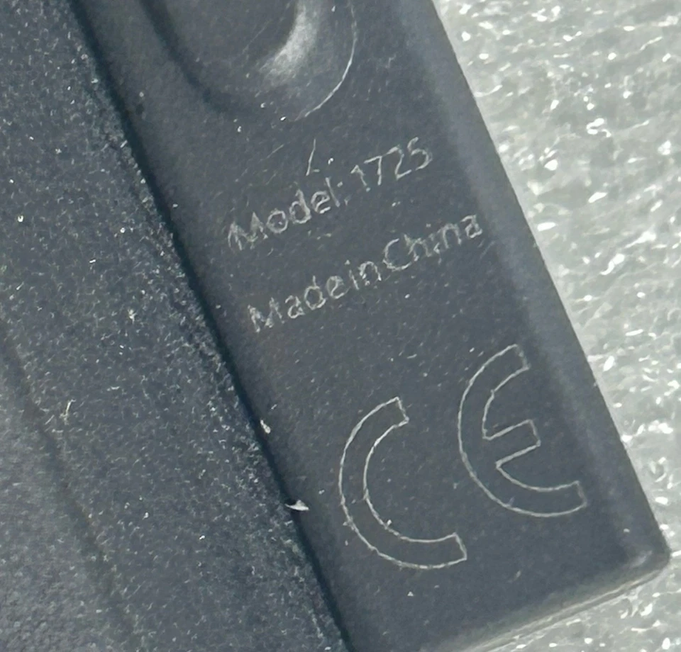 Microsoft  Surface Pro 4 5 6 7 7+ 7Plus Type Cover 1725  Backlit Keyboard (L22 - Image 4 of 4