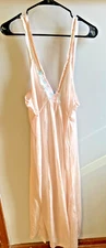 VIntage Val Mode Lingerie Nightgown Women’s M Pink Satin Long