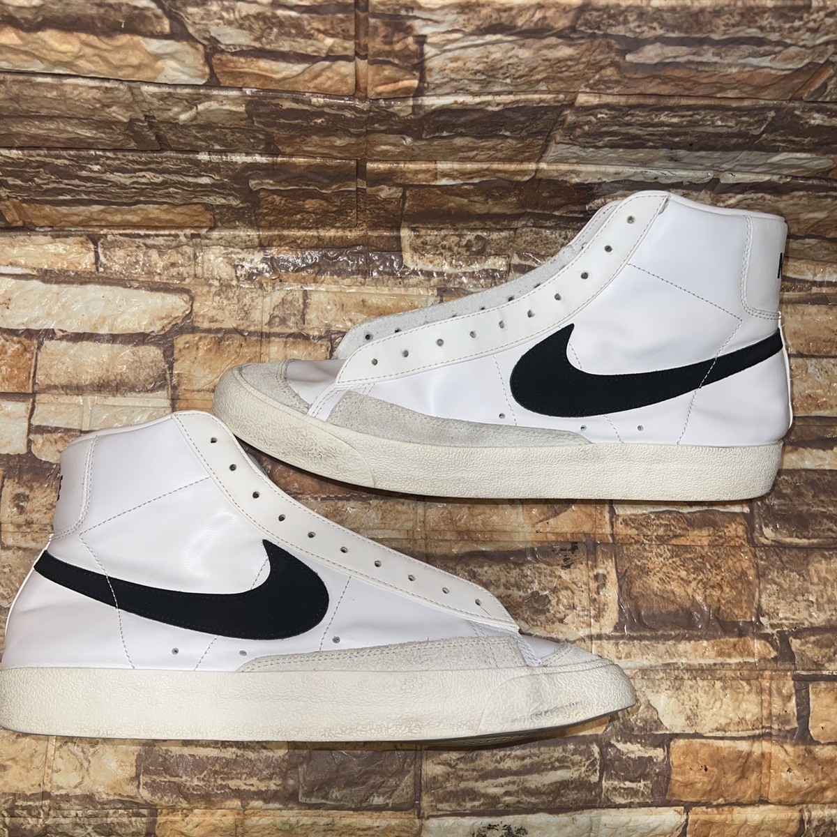 Nike Blazer Mid '77 2020 White Black Suede Sneaker BQ6806-100