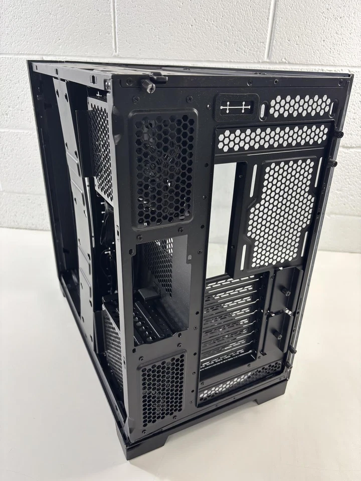 Lian Li Dynamic EVO XL - Up to 280mm E-ATX Motherboard - READ!!! - Image 4 of 4