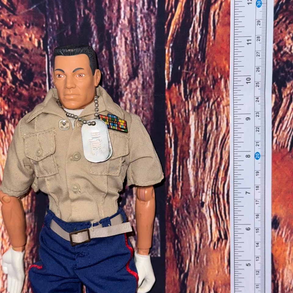 Figura de acción GI Joe Millenium Salute Marine Salutes escala 1:6 con atuendo Foto 2 de 4