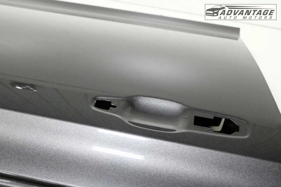 2011-2023 CHRYSLER 300 FRONT RIGHT DOOR SHELL PANEL GRANITE CRYSTAL METALLIC OEM - Image 4 of 4