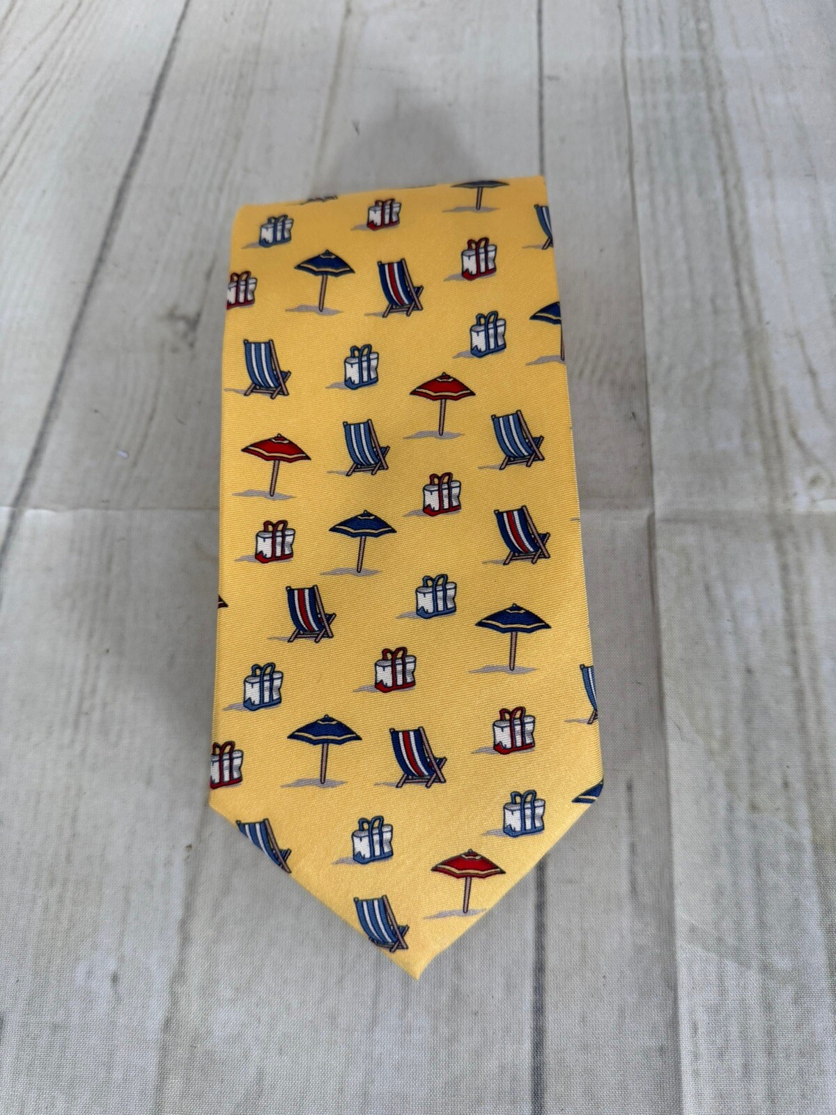 ALYNN Neckwear Men's Necktie Beach Chairs Umbrellas MADE IN USA 100% Silk Yellow
