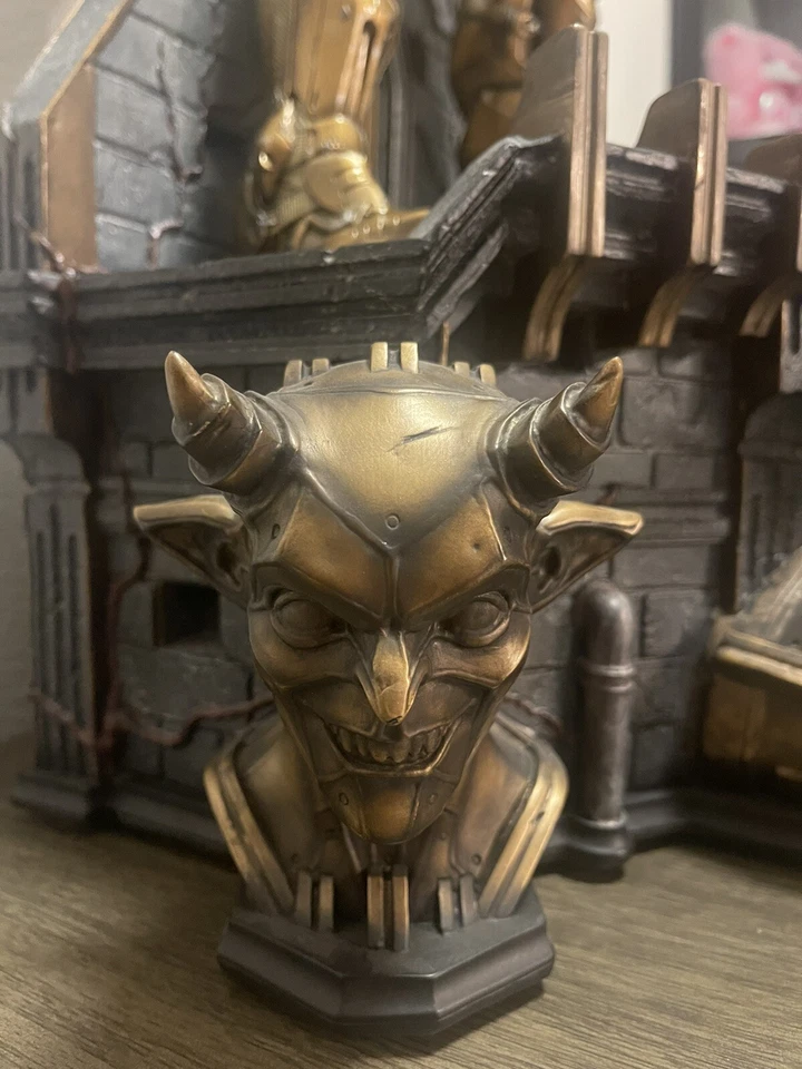 237/500 Prime 1 STUDIO BATMAN BEYOND Gold 1:3 Arkham Knight -Pronto para enviar - Imagem 2 de 4