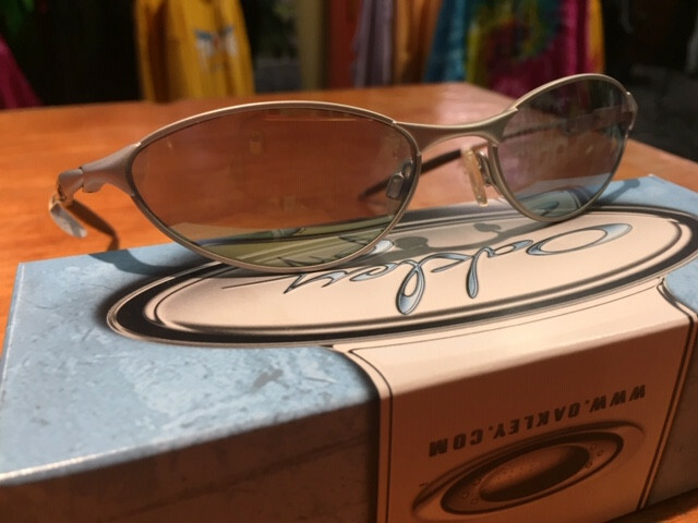 美品　OAKLEY オークリー　サングラス　TEASPOON　ティースプーン OAKLEY TEASPOON オークリー サングラス ワイヤーシリーズの