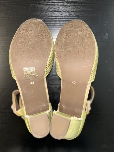 L'Artiste by Spring Step Women's Niki Pumps Women’s Sz 42 US 10.5 - 11 Heel 3” - Picture 5 of 8