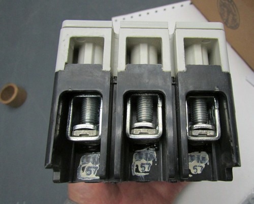 Nuovo Eaton 15A custodia sagomata interruttori industriali telaio E EG 480V EGH3015FFG - Foto 7 di 18
