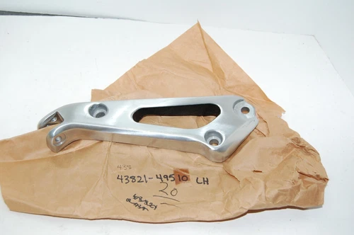 BRACKET, MUFFLER LH