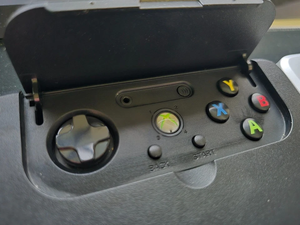 DJ Hero Turntable Controller Xbox360 model 95849.809 *FOR PARTS REPAIR* - Image 3 of 4