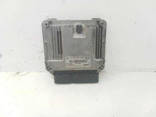 OPEL INSIGNIA A Sedan G09 Motorsteuergerät ECU 55574903 1.96 Diesel 27708064