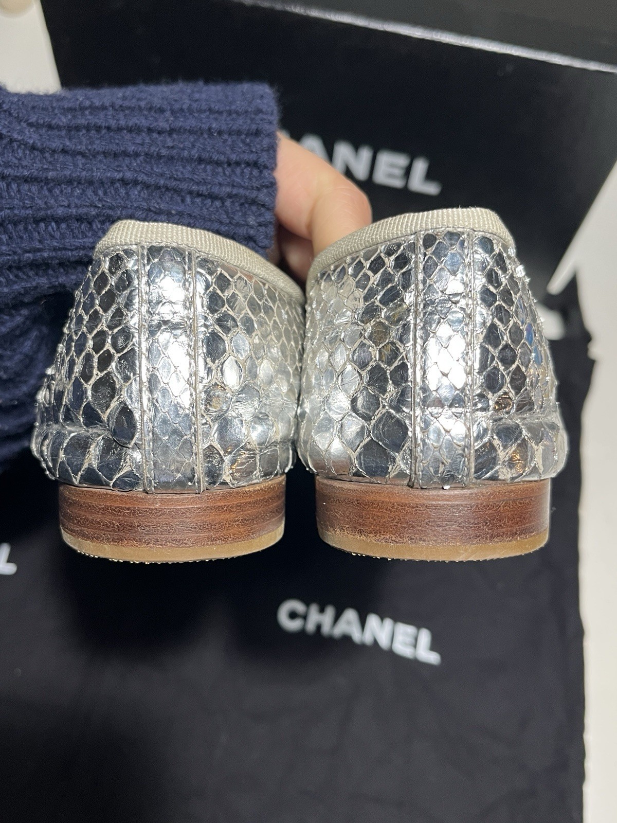 Chanel Silver Snake Python Leather Ballet Flats S… - image 4