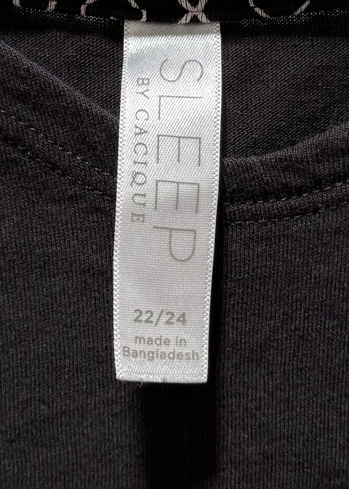 Prendas para dormir SLEEP by Cacique para mujer negras cuello redondo "XOXO" - talla grande 22/24 Foto 3 de 3