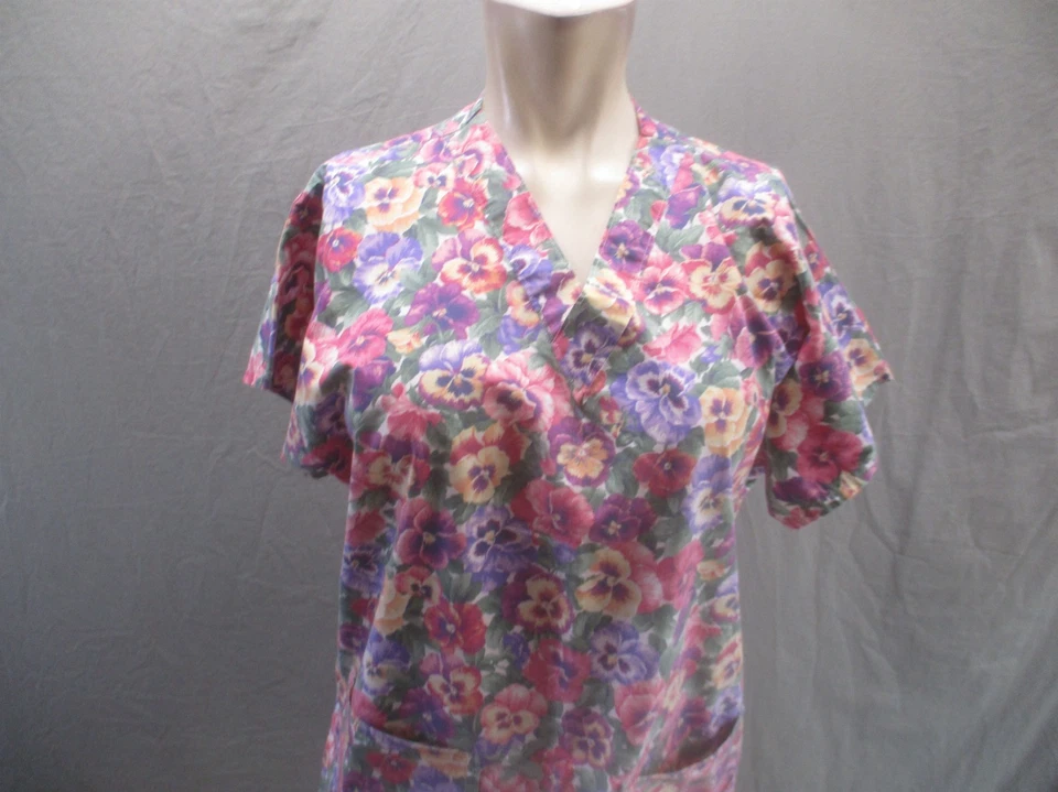 Unbranded Size L Womens Floral V-Neck Pocket Short Sleeve Comfy Nurse Scrub 905 - Image 2 of 4