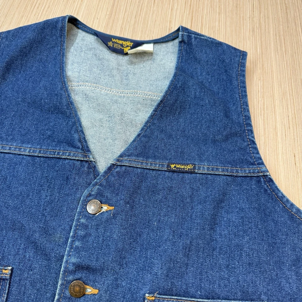 Vintage 80's Wrangler 14oz Denim Button-Up Vest Blue Mens XL Made In USA - Image 2 of 4
