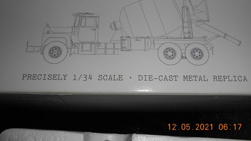 First Gear MACK R-Model Concrete Mixer 1/34 Scale Die Cast Replica NIB - Picture 6 of 12