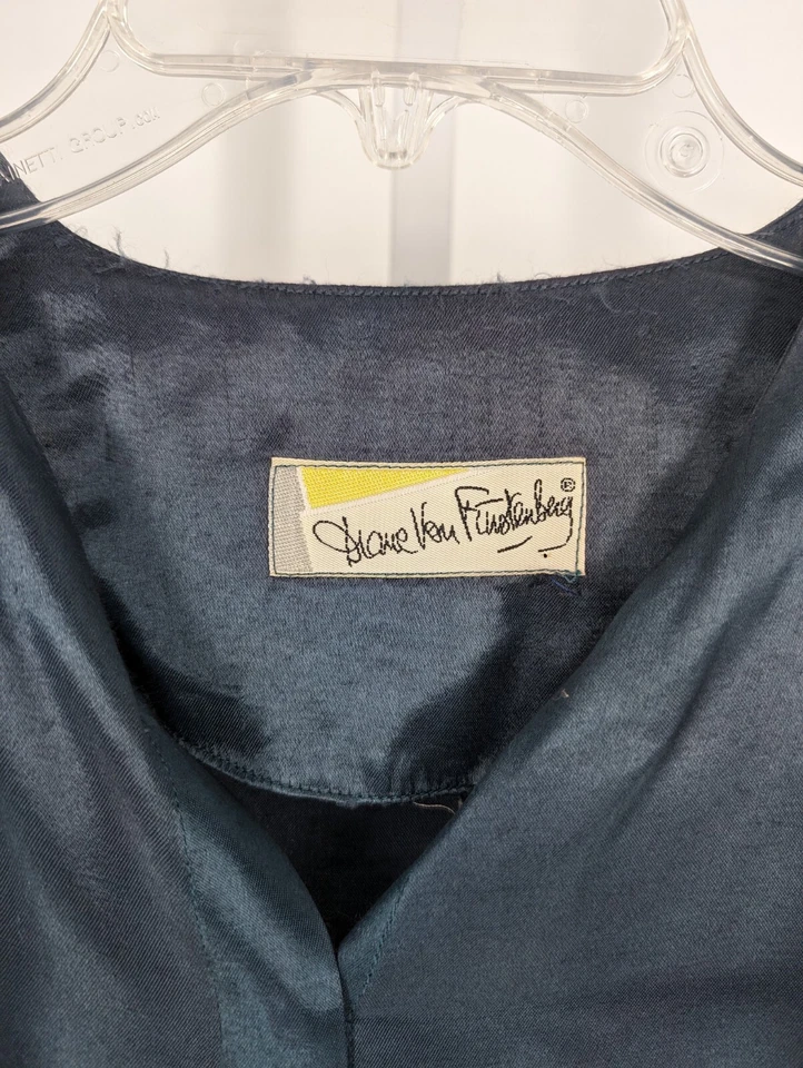 Blusa Camisa Diane Von Furstenberg De Colección Años 80 Satén Seda Desteñida Metal Azul Aqua 40" Foto 2 de 4