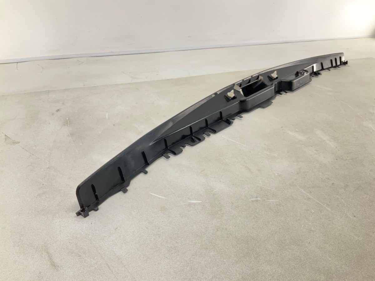14-18 BMW X5 F15 Rear Tailgate Latch Lock Trim Panel Cover OEM CM