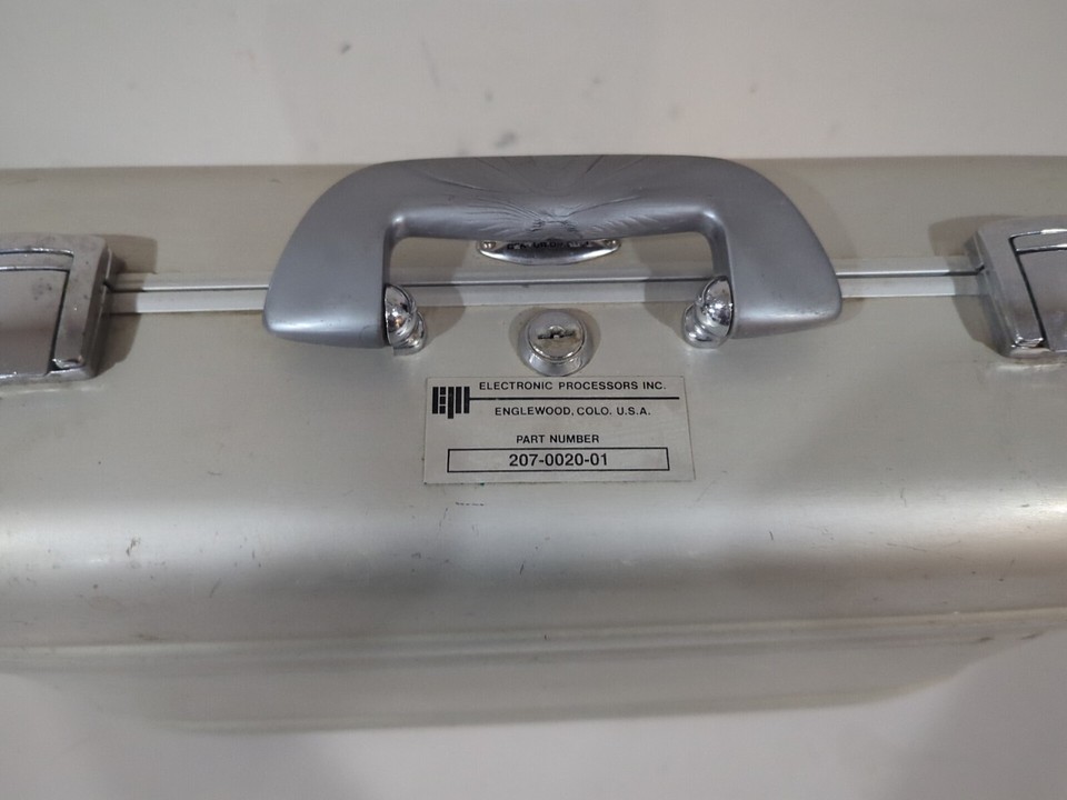 Zero Centurion Elite Halliburton Aluminum Briefcase Silver Case (No Key