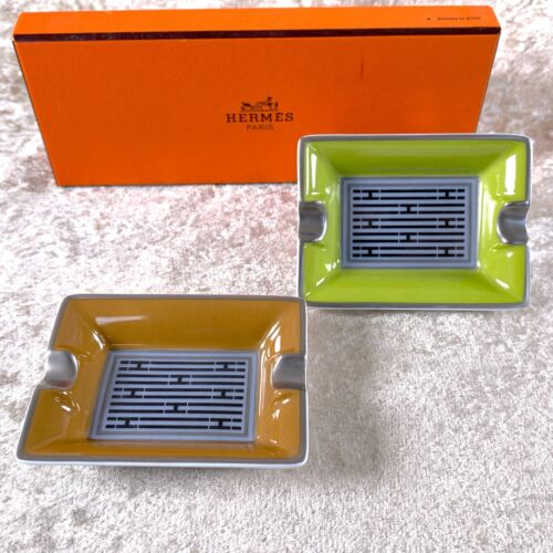Hermes Porcelain Mini Ashtray Change Tray Green & Brown Platinum Rim Set of 2 - Picture 2 of 14
