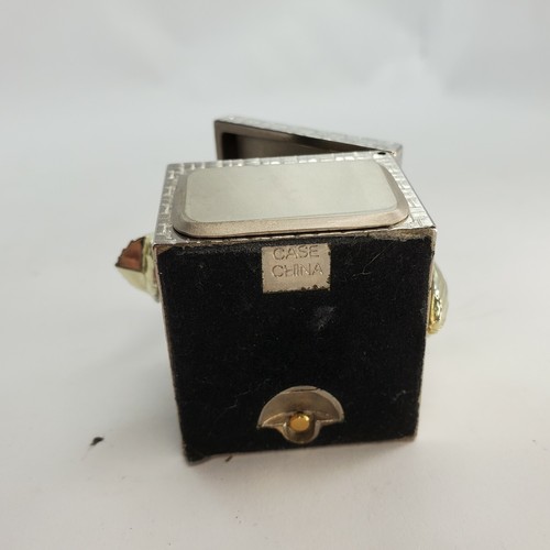 RARE Elgin Cat Kitten Kitty Present Gift Box Mini Clock - New Battery - Works - Picture 7 of 11