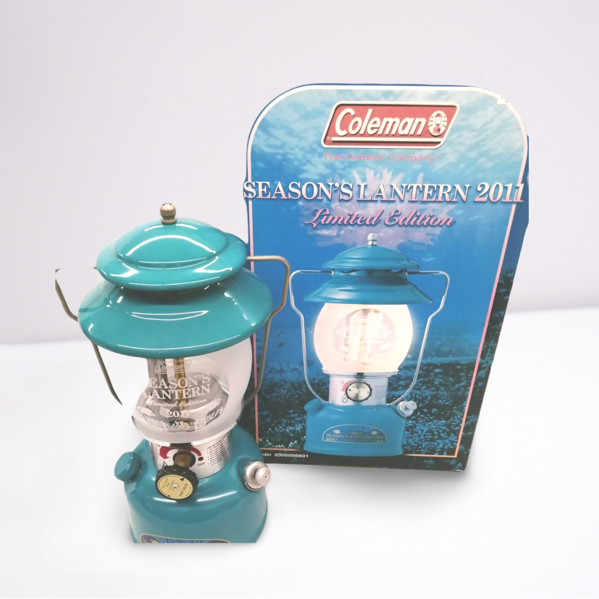 Coleman 2000006601 Seasons Lantern Coral Blue Case&Box 2011 Coleman 2000006601 Seasons Lantern Coral Blue Case&Box 2011