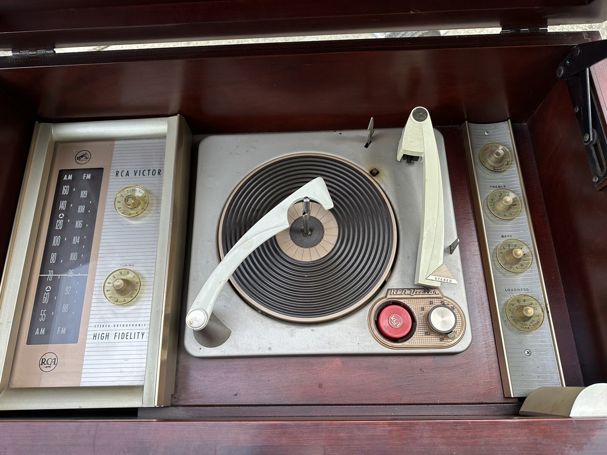 Late 1950s Mid Century Modern Dark Brown RCA VICTOR Record Player