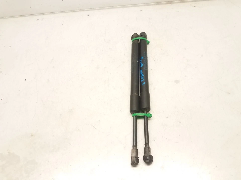 2008 Volkswagen Jetta Rear Trunk Struts *PAIR* - Image 3 of 3