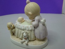 PRECIOUS MOMENTS YOU ARE MY GIFT FROM ABOVE 891738 MOTHER  INFANT IN CRIB