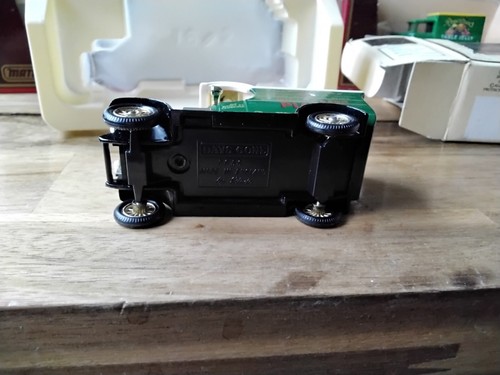 Matchbox Models Of Yesteryear. Cadbury's Vintage Van, Rowntrees. Lledo - Picture 18 of 24