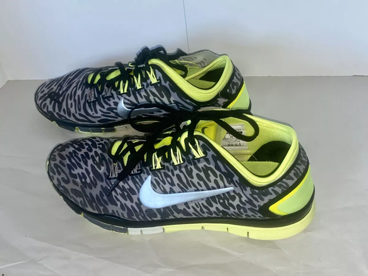 Nike FREE TR CONNECT 2 BLK GREEN WOMENS Athletic Size 8.5 M