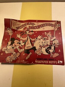 RARE Vintage California DISNEYLAND Disney Wallpaper Motifs Nursery Decorations