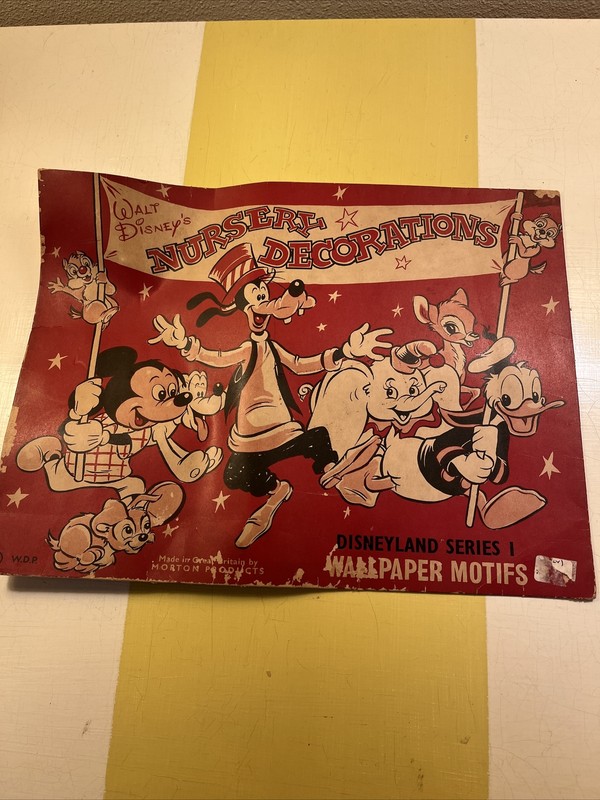 RARE Vintage California DISNEYLAND Disney Wallpaper Motifs Nursery Decorations