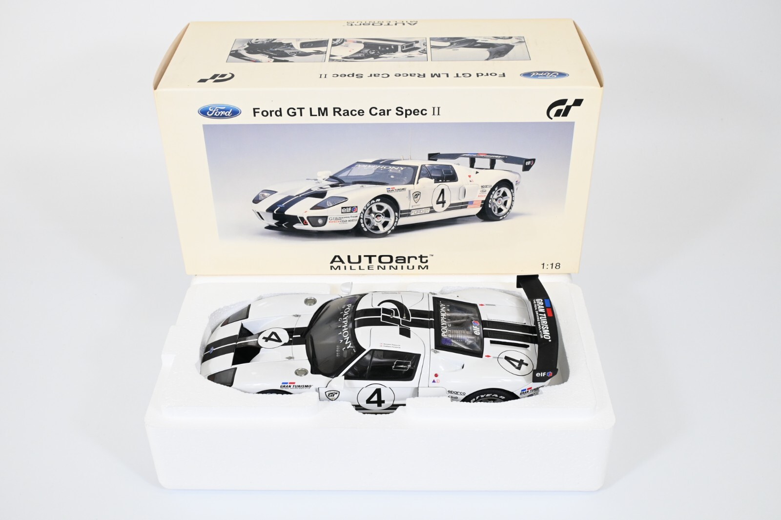 AUTOart MILLENNIUM 1/18 FORD GT LT Race Car Spec 2 White/Black Diecast Model Car