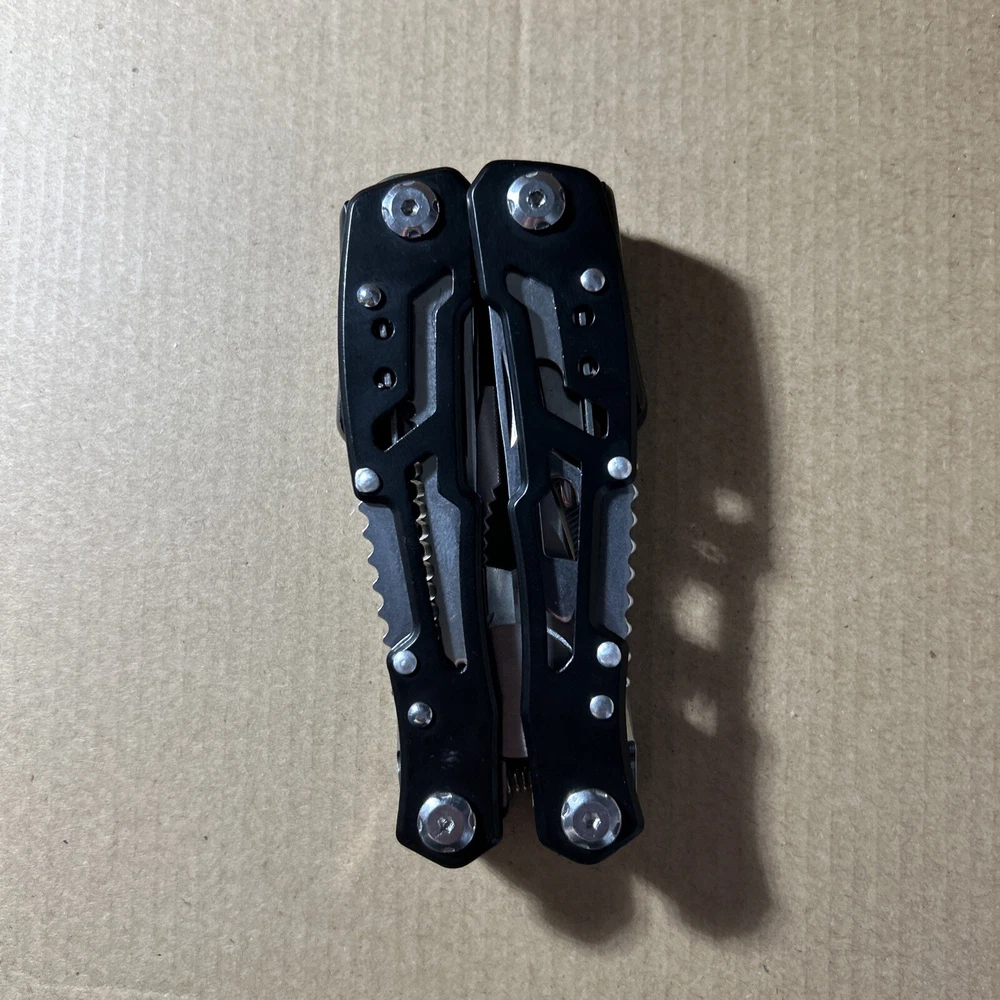 Multi Tool Spring Loaded Pliers With Cutter Plus 8 Blade Black (With Case)