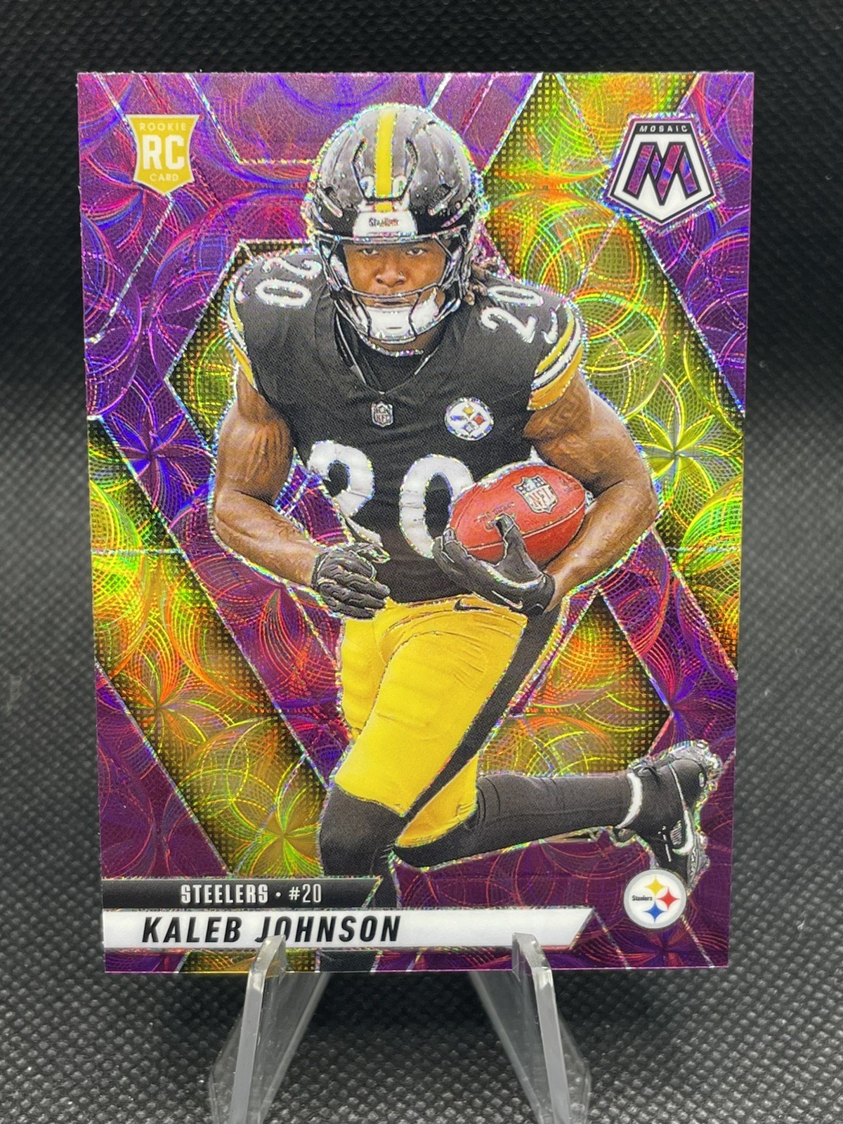 2025 Panini Mosaic Football Kaleb Johnson Rookie Purple Scope Prizm #315
