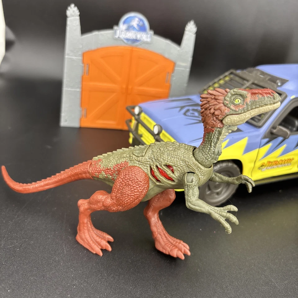 Jurassic Park Explorer Vehicle Jeep Jurassic World Track & Explore Dinosaur Lot - Image 2 of 4