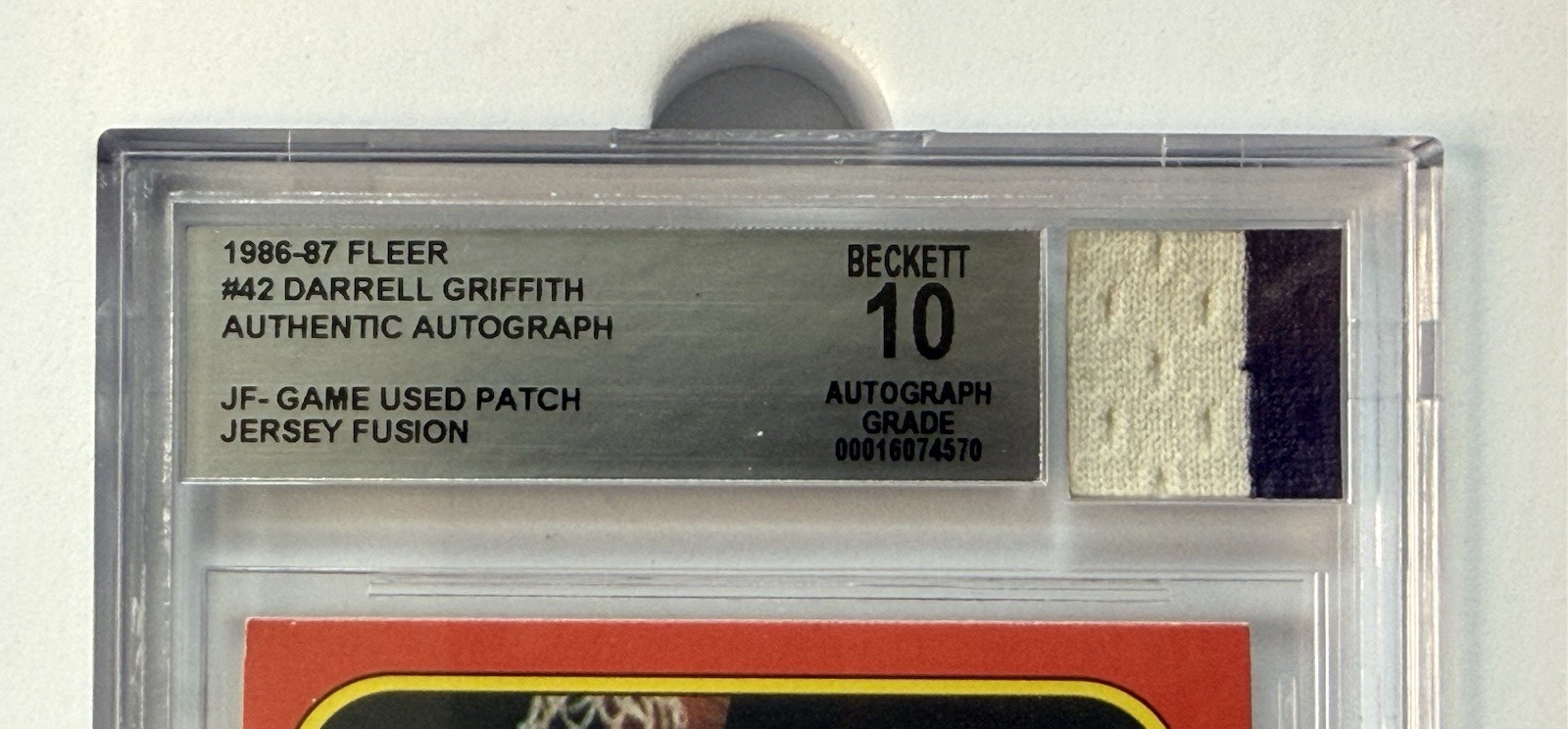 1986-87 Fleer - Darrell Griffith #42 On Card Auto Beckett 10 Game Used Patch🔥 view 3
