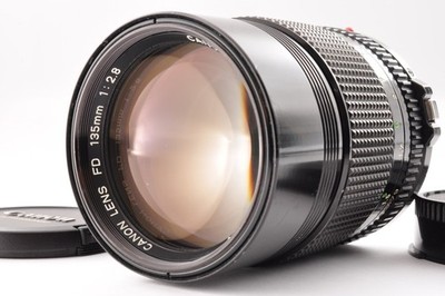 CANON New FD NFD 135mm f/2.8 MF Telephoto Prime Lens w/Caps [N/Mint] from Japan