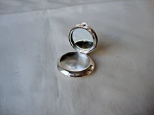 VINTAGE 1970s HANDMADE ROUND SILVER 925 PILLBOX/LOCKET/MIRROR COMPACT PENDANT