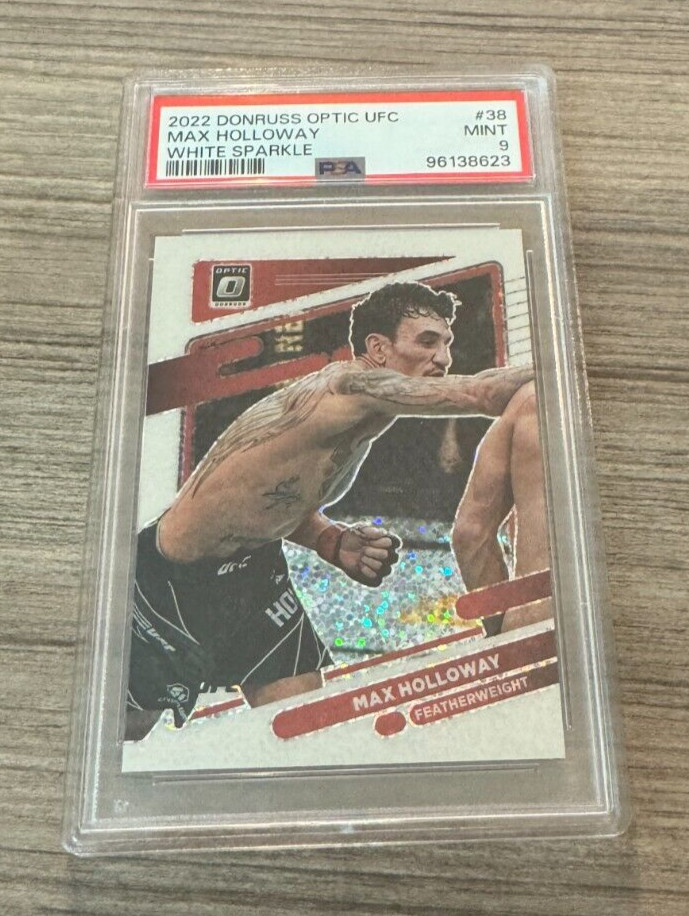 2022 Panini Optic UFC White Sparkle #38 MAX HOLLOWAY PSA 9 MINT