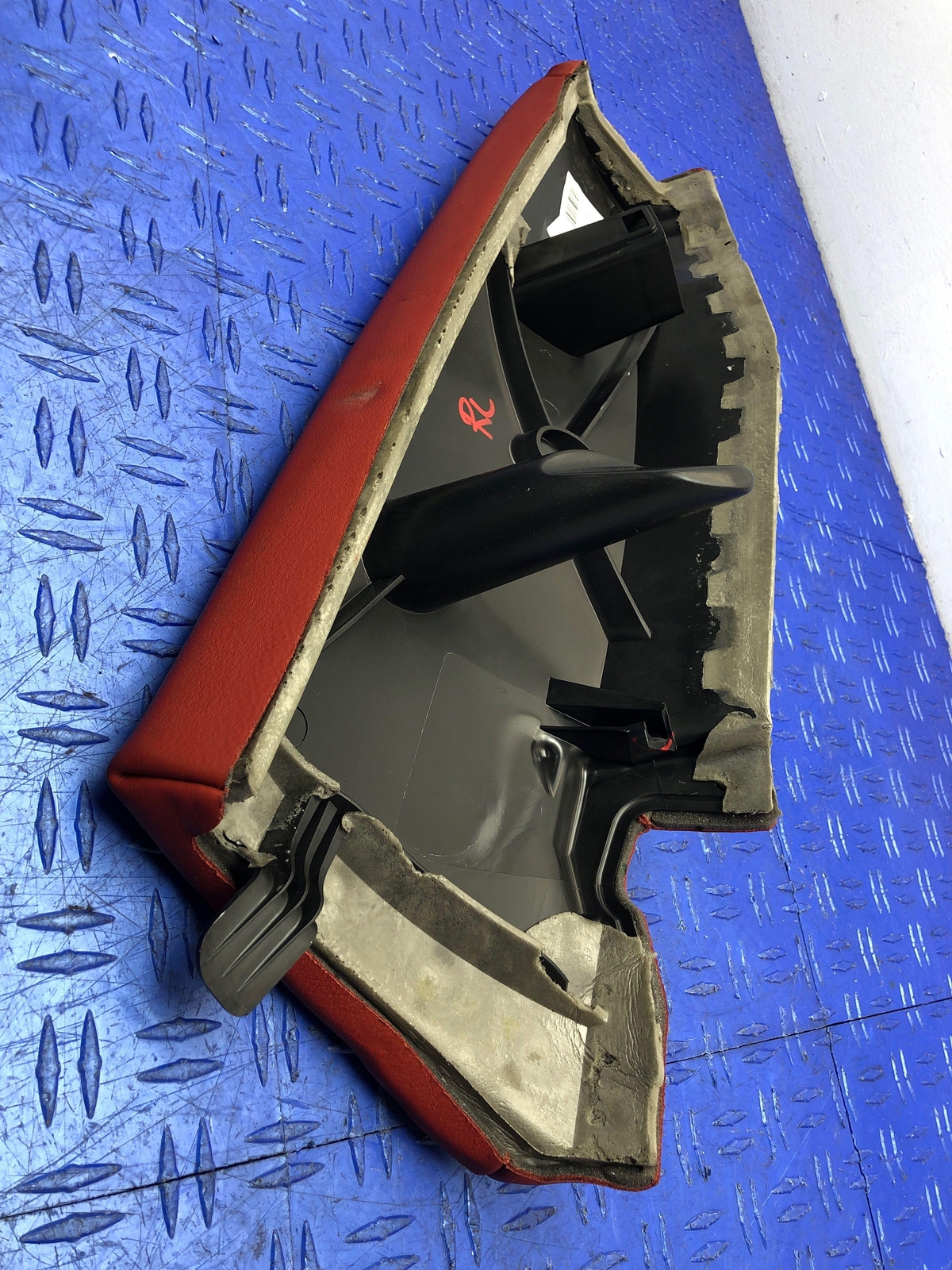 2015 - 2020 BMW M4 F83 CONVERTIBLE REAR LEFT SEAT BOLSTER FINISHER 