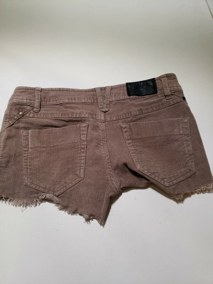 Pantalones Cortos Para Mujer Oakley Indian Verano Mini Cordón Pana Beige EE. UU. Talla 1/2 Foto 3 de 4