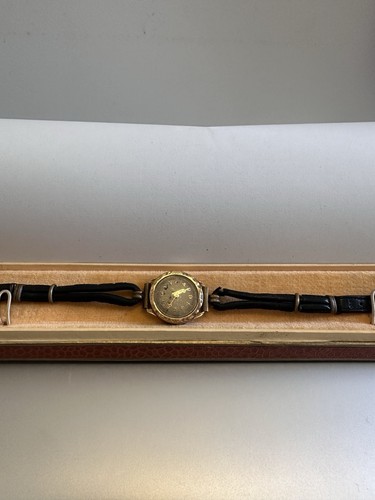 antike Schweizer Damenarmbanduhr mechanisch 585er Rotgold