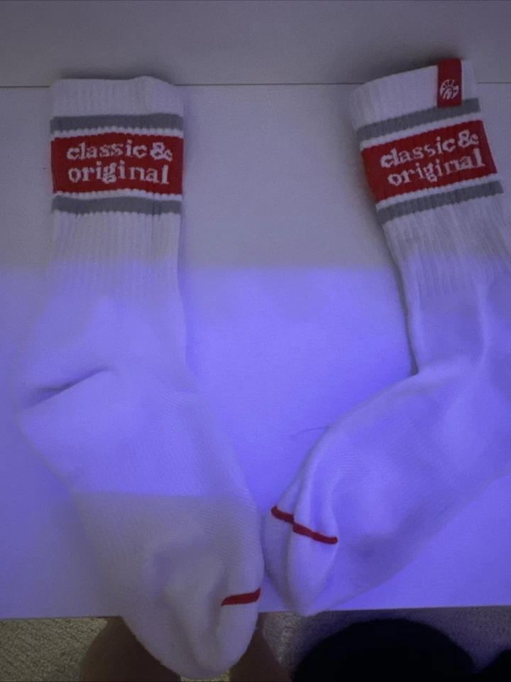 Calcetines unisex Chick-Fil-A Sauce blancos con rojo/gris Foto 3 de 3