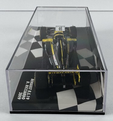 Renault R.S. 19 Sport F1 Formula 1 D. Ricciardo GP 2019 Minichamps