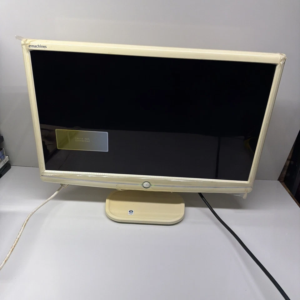 eMachines E202H 20" LCD Monitor 1600x900 VGA DVI-D Tested Working Retro Display - Image 2 of 4