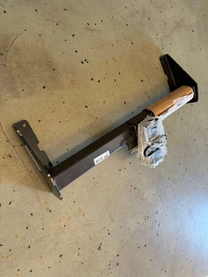 Receptor de enganche de remolque Draw-Tite clase III 2"" compatible con '73 - '91 Suburban - 75500 Foto 3 de 4